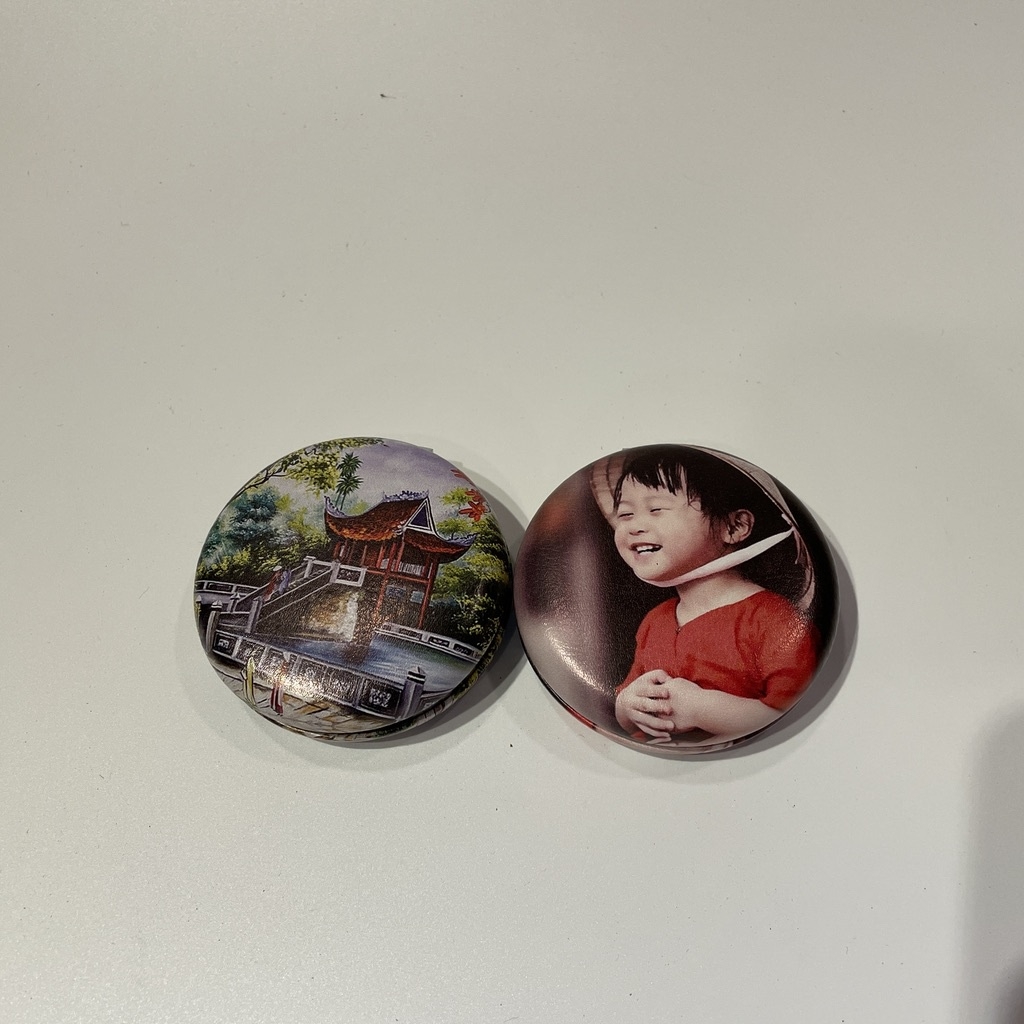 Gương nhũ mini soi được 2 mặt - Gương trang điểm cầm tay mini hình em bé ngộ nghĩnh, gương soi bỏ túi